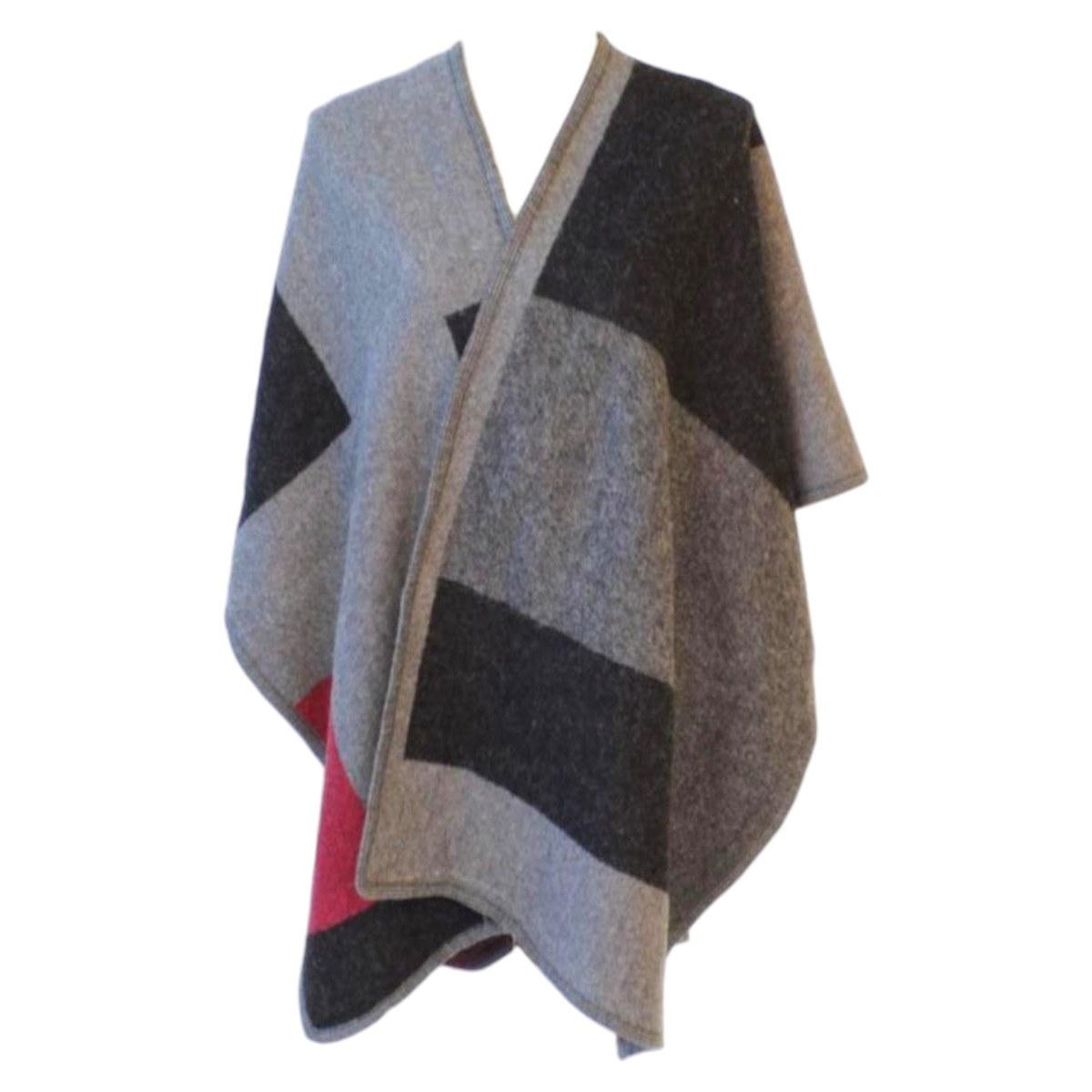 Poncho mantella Monica Narducci