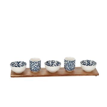 Set 5 ciotole in porcellana con vassoio in bamboo - vassoio 45 x 10 cm