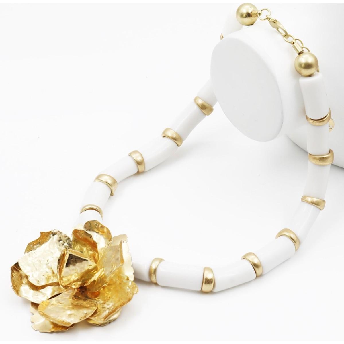 Collana donna C63 con canne di resina e fiore in metallo