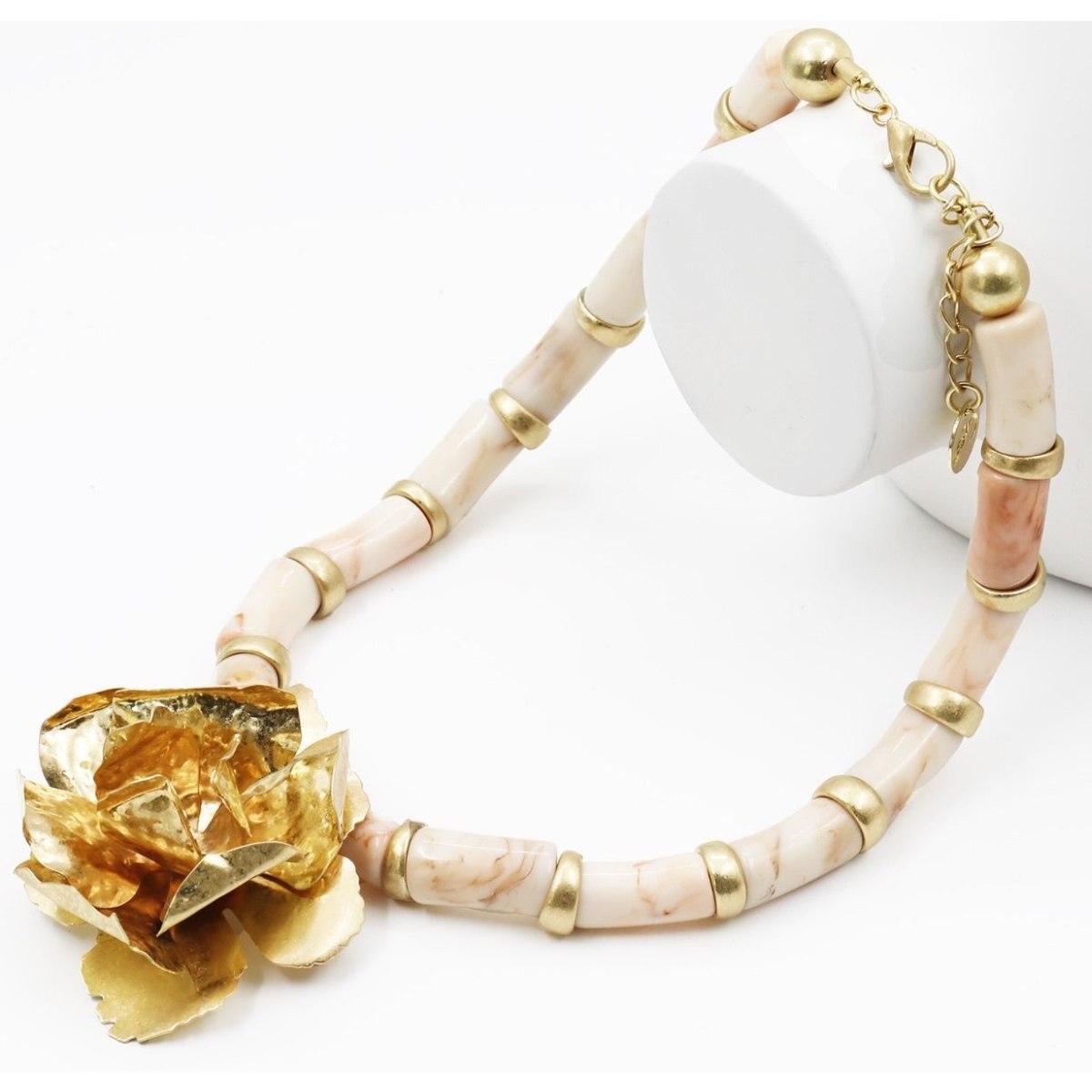 Collana donna C63 con canne di resina e fiore in metallo