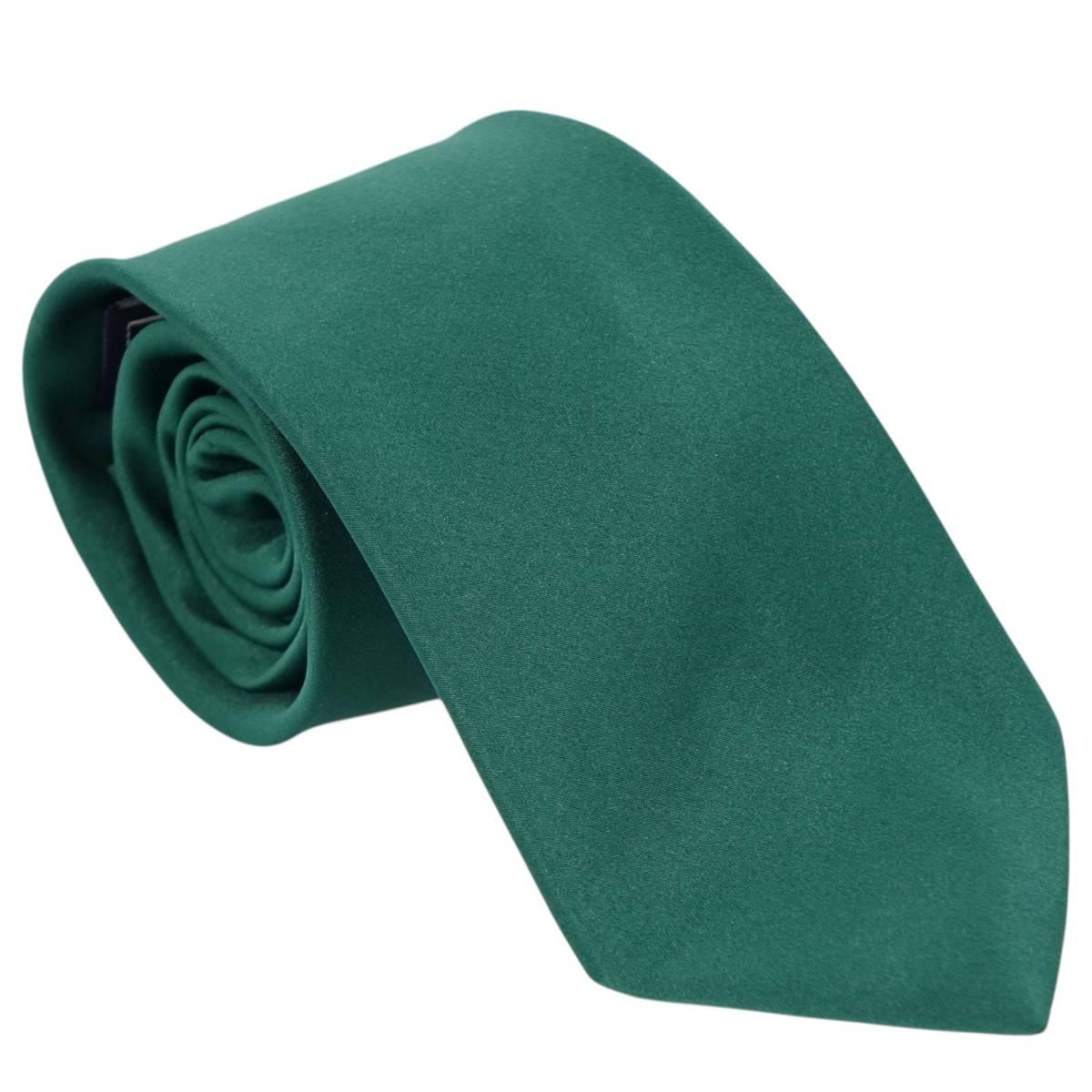 Cravatta classica uomo tinta unita liscia raso tonalità del verde