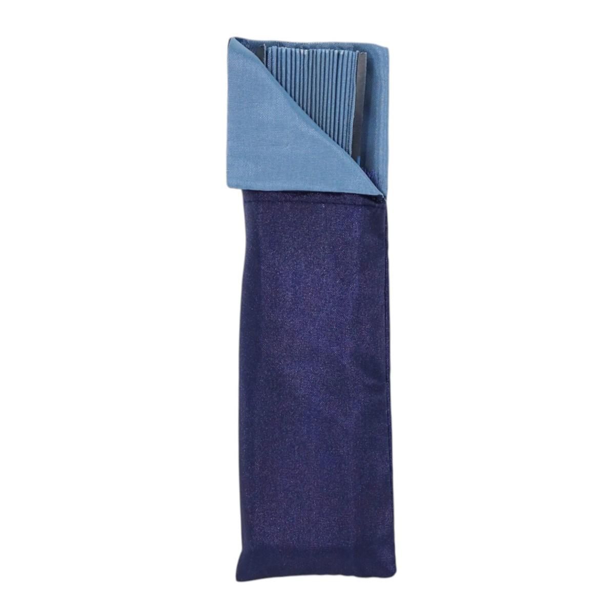 Ventaglio bicolore azzurro e blu con dettaglio laterale e nappina decorativa d.27 cm